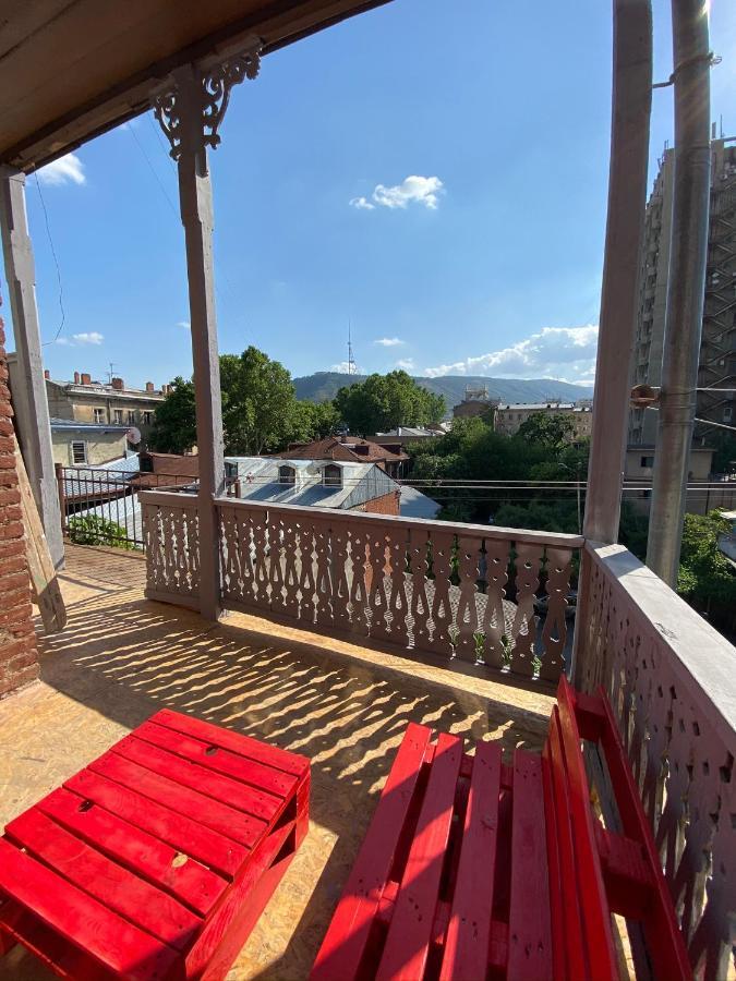 Red Door Apartment Тбилиси Екстериор снимка