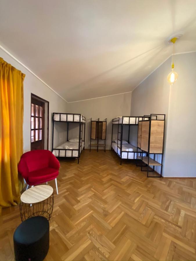 Red Door Apartment Тбилиси Екстериор снимка