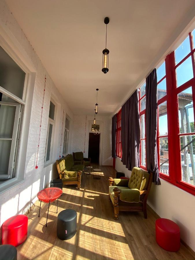 Red Door Apartment Тбилиси Екстериор снимка