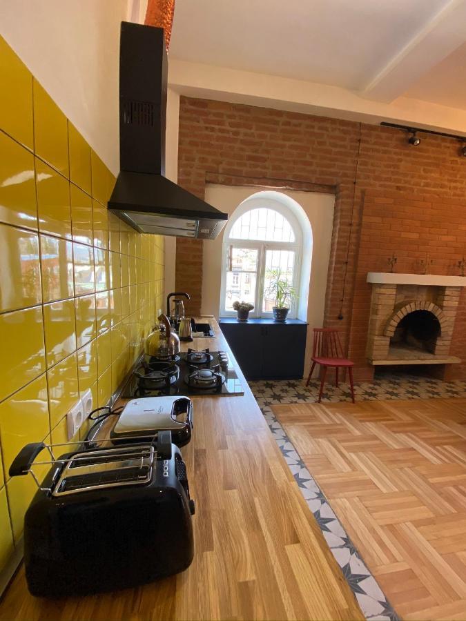 Red Door Apartment Тбилиси Екстериор снимка