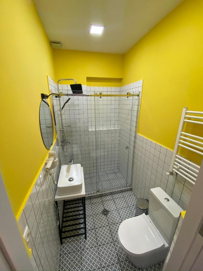 Red Door Apartment Тбилиси Екстериор снимка