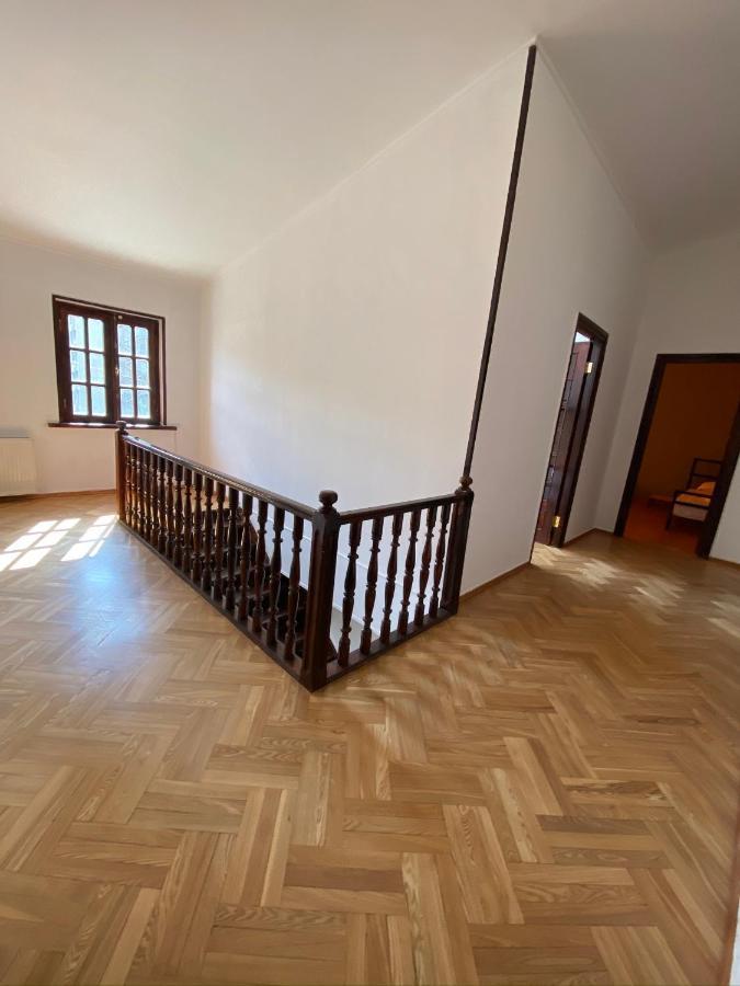 Red Door Apartment Тбилиси Екстериор снимка