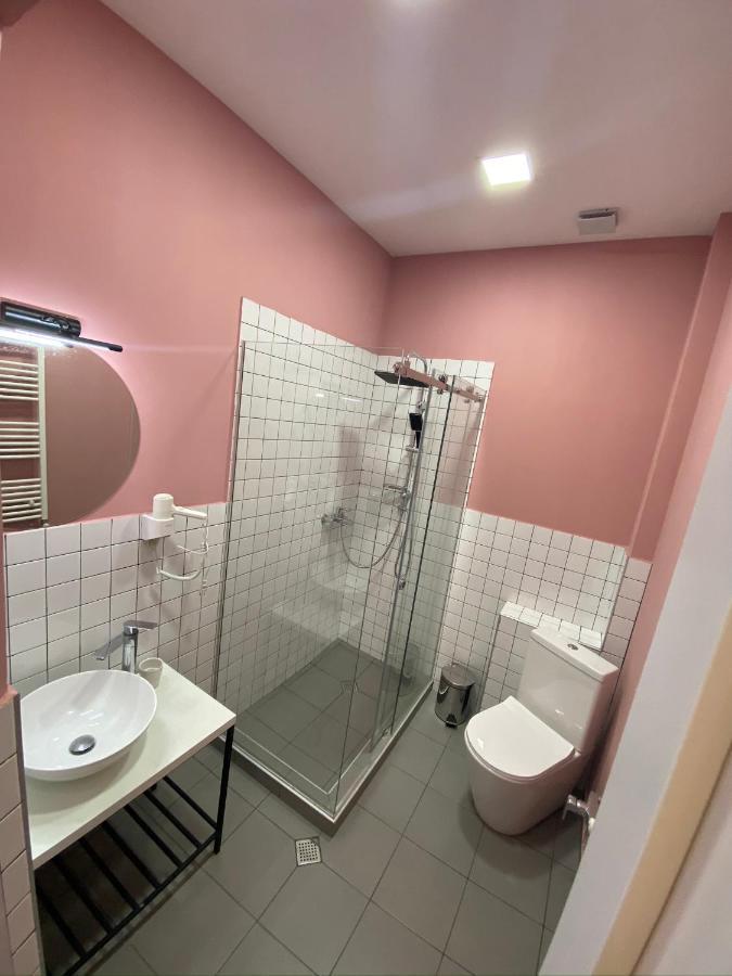 Red Door Apartment Тбилиси Екстериор снимка