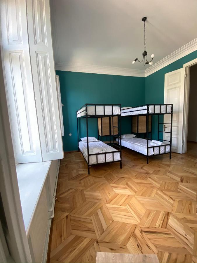 Red Door Apartment Тбилиси Екстериор снимка