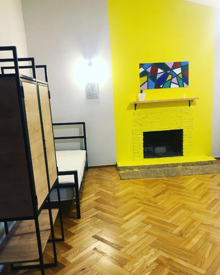 Red Door Apartment Тбилиси Екстериор снимка